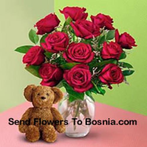 12 Rosen im Vase mit Teddy